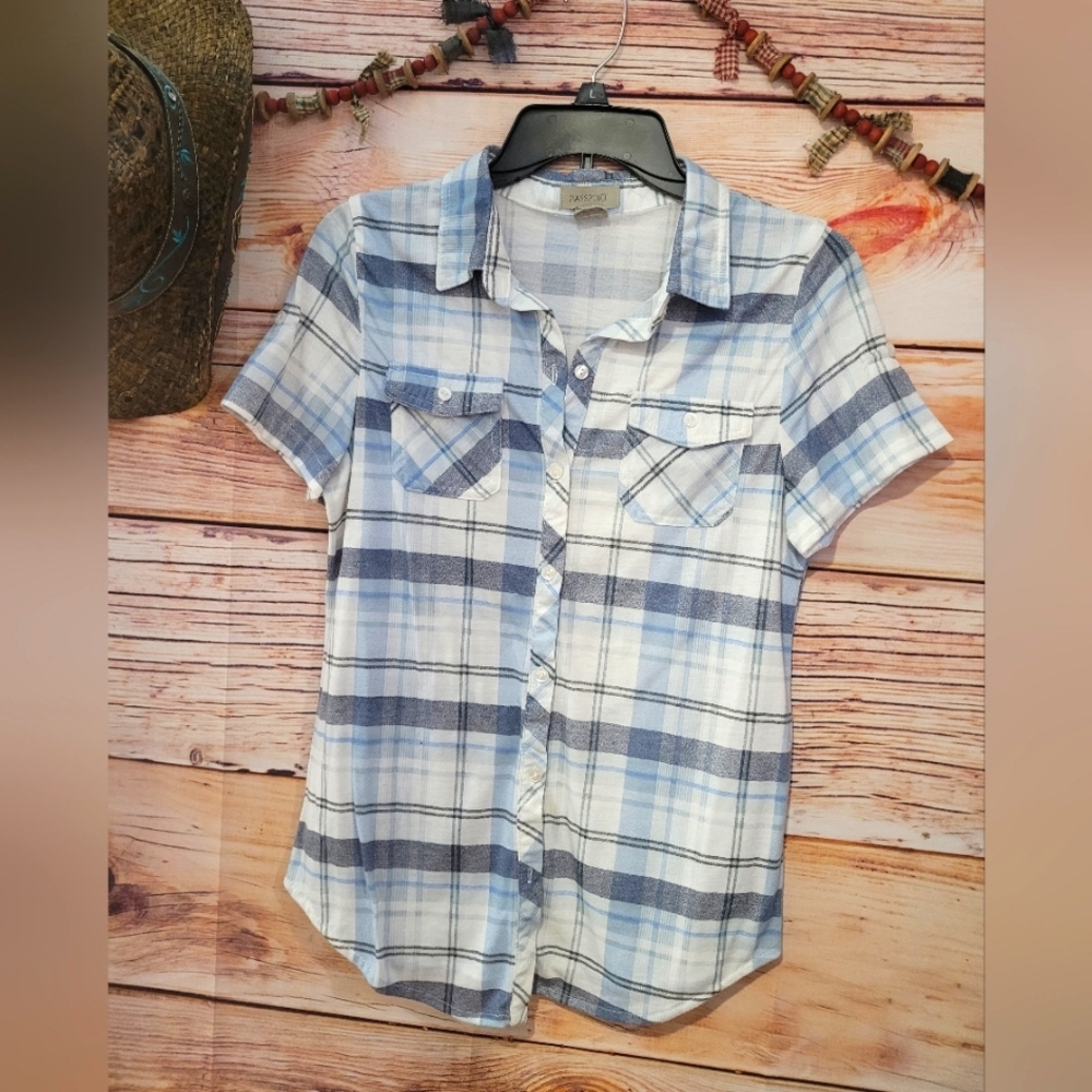 Preloved Ladies Western, Country PASSPORT Plaid Shirt